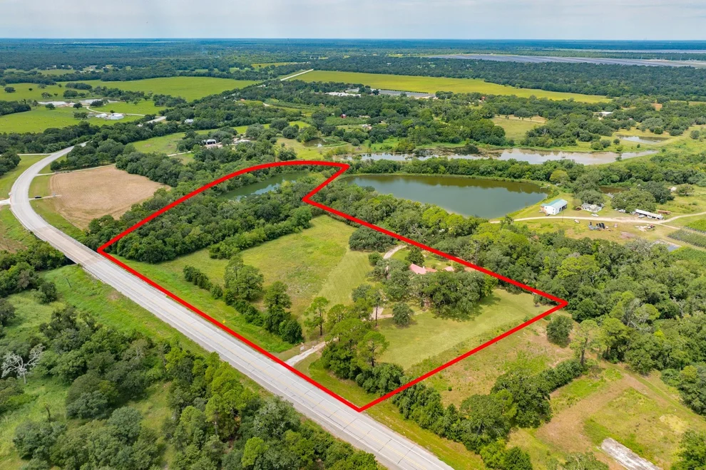 Unit for sale at 31859 Fm 1301 Road, West Columbia, TX 77486