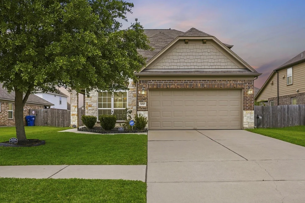 Unit for sale at 3010 Coachmaker Trail, Rosenberg, TX 77471