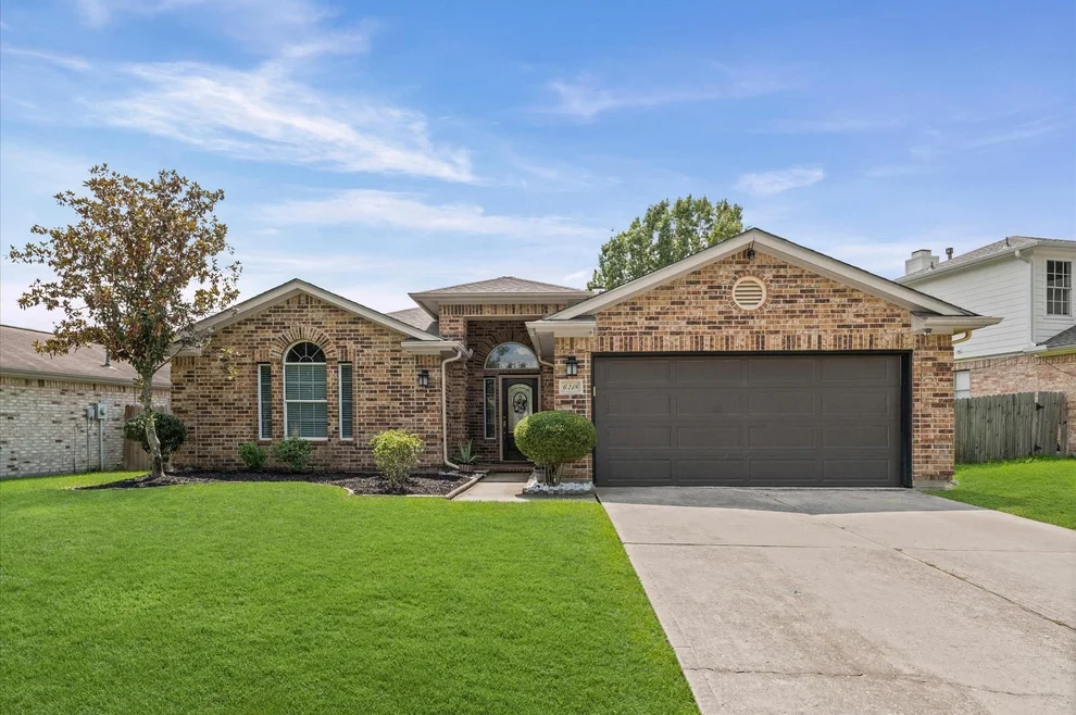 Unit for sale at 6218 Knollwood Trail, Spring, TX 77373