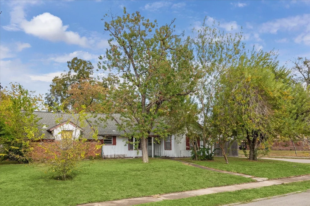 Unit for sale at 6502 Neff Street, Houston, TX 77074