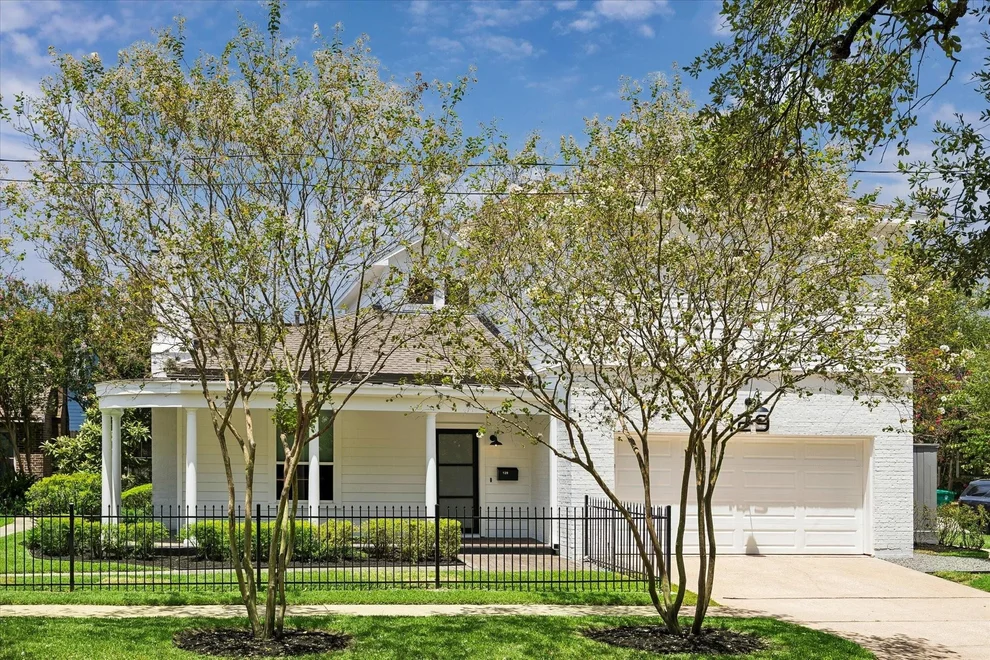 Unit for sale at 129 E 13th Street, Houston, TX 77008