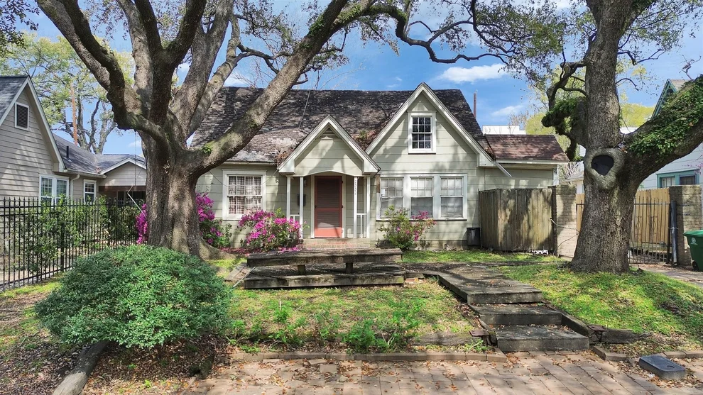 Unit for sale at 2332 South Boulevard, Houston, TX 77098