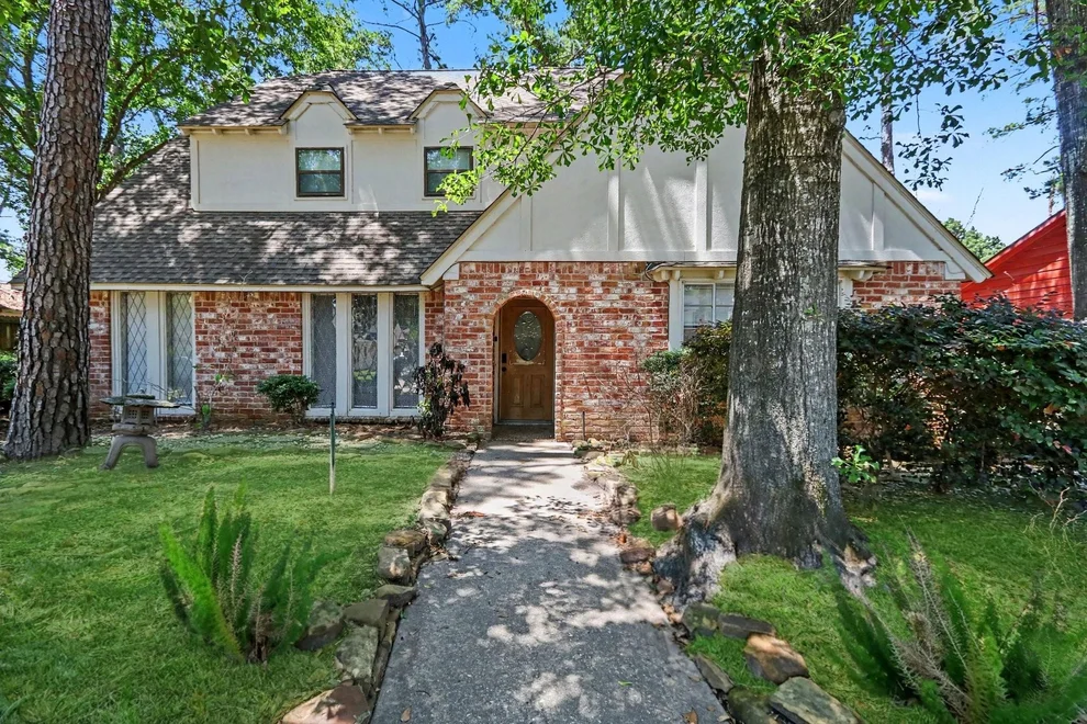 Unit for sale at 5918 Pine Arbor Drive, Houston, TX 77066