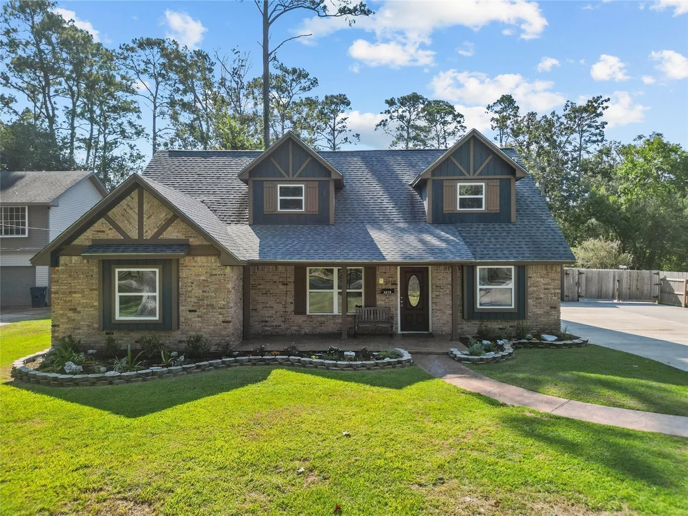 Unit for sale at 1018 Shady Oak Lane, Dickinson, TX 77539