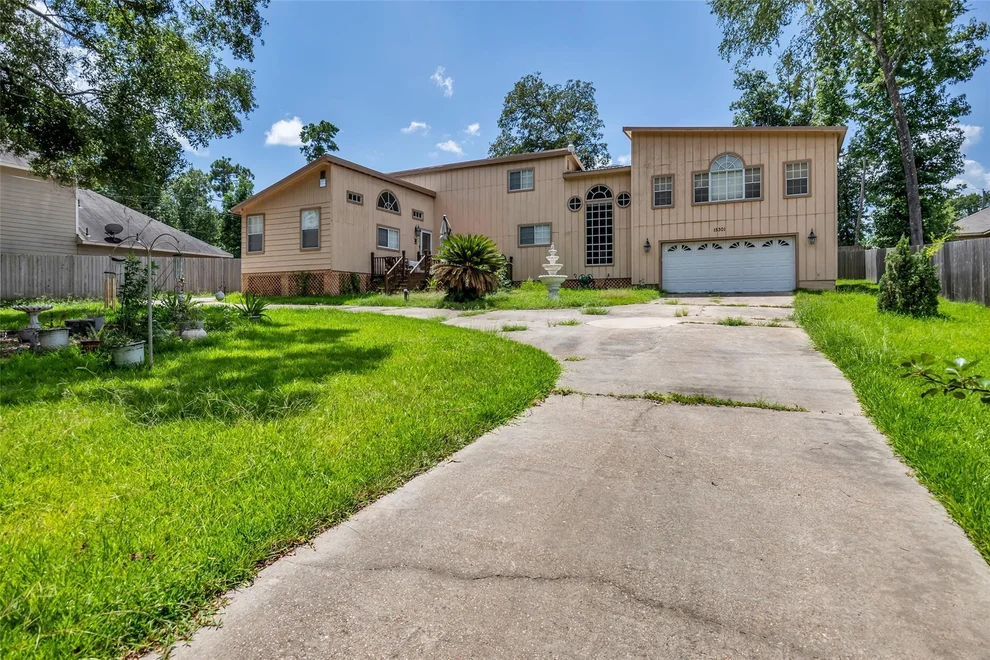 Unit for sale at 15301 Arrowhead Loop W, Willis, TX 77378