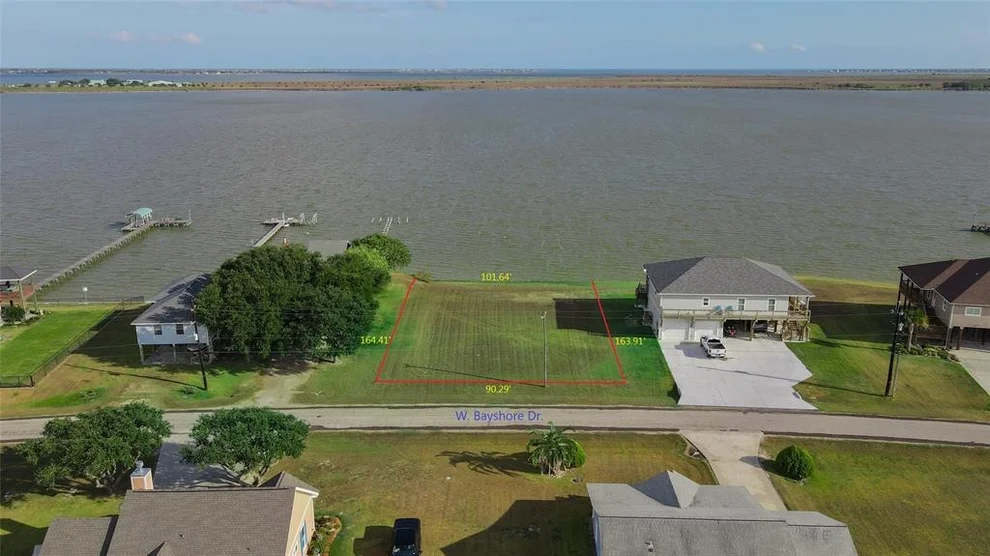 Unit for sale at 1664 W Bayshore Drive, Palacios, TX 77465