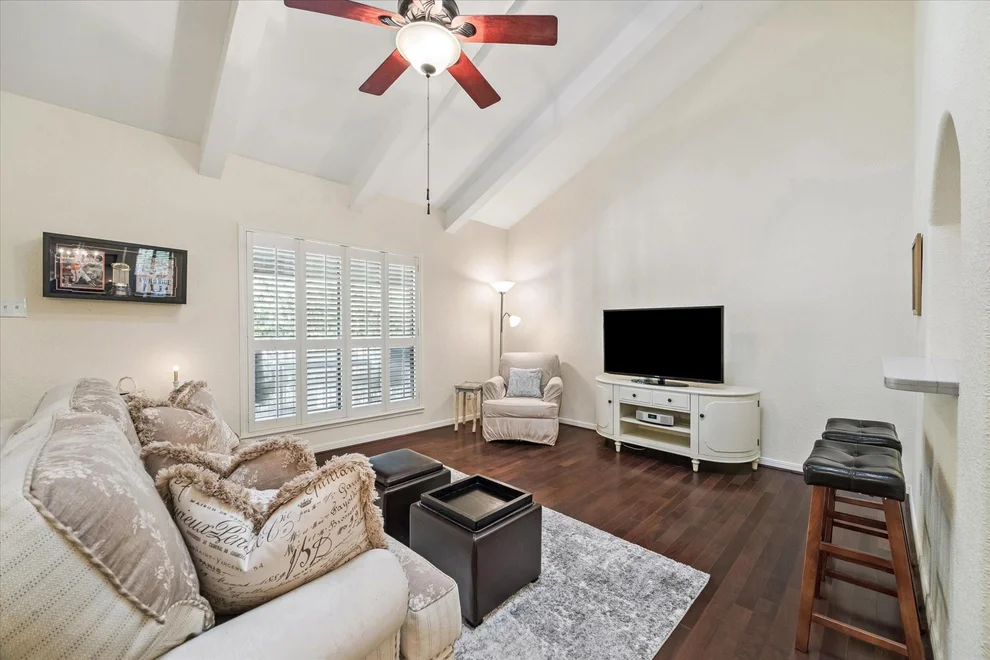 Unit for sale at 1100 Augusta Drive, Houston, TX 77057