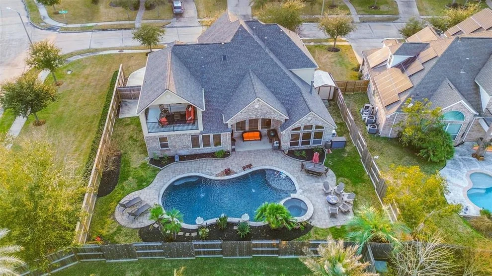 Unit for sale at 1025 Knoll Bridge Lane, Friendswood, TX 77546