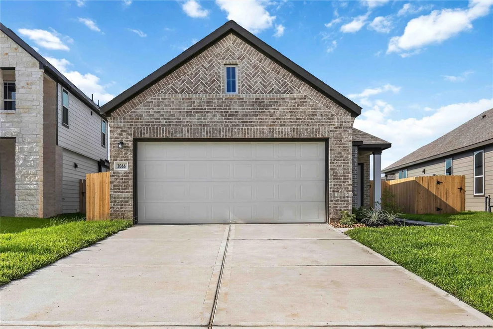 Unit for sale at 3066 Arrowwood Drive, Brookshire, TX 77423