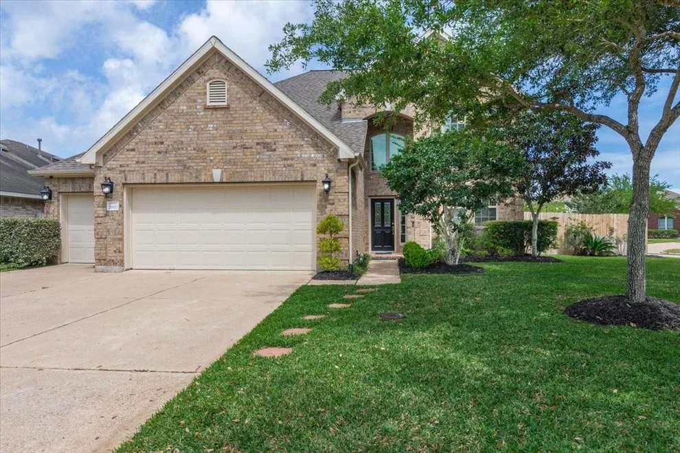 Unit for sale at 2980 Windy Briar Lane, League City, TX 77573