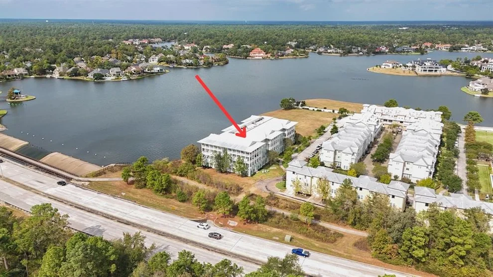 Unit for sale at 161 W Breezy Way, The Woodlands, TX 77380