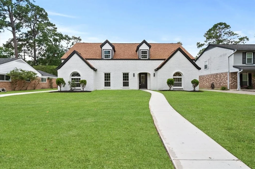 Unit for sale at 1422 Saddlecreek Drive, Houston, TX 77090