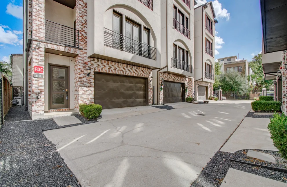 Unit for sale at 2114 Mason Street, Houston, TX 77006