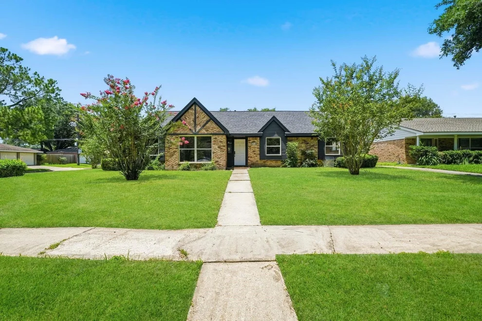 Unit for sale at 5926 Warm Springs Road, Houston, TX 77035