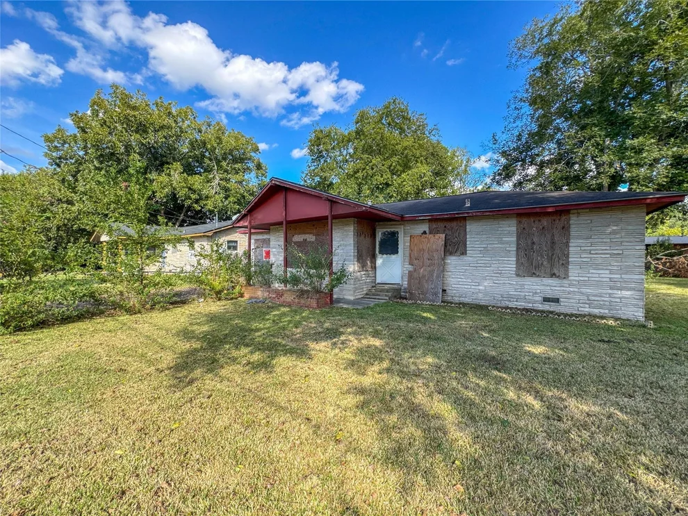 Unit for sale at 2321 Pearland Avenue, Pearland, TX 77581