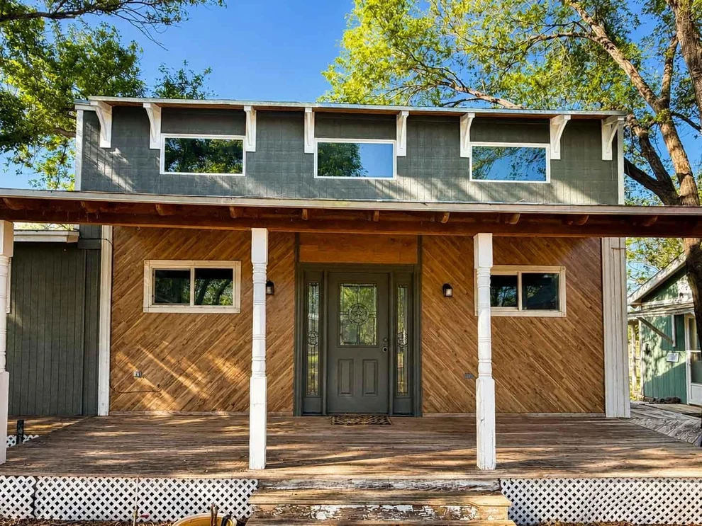 Unit for sale at 108 E 9th Street, Channing, TX 79022