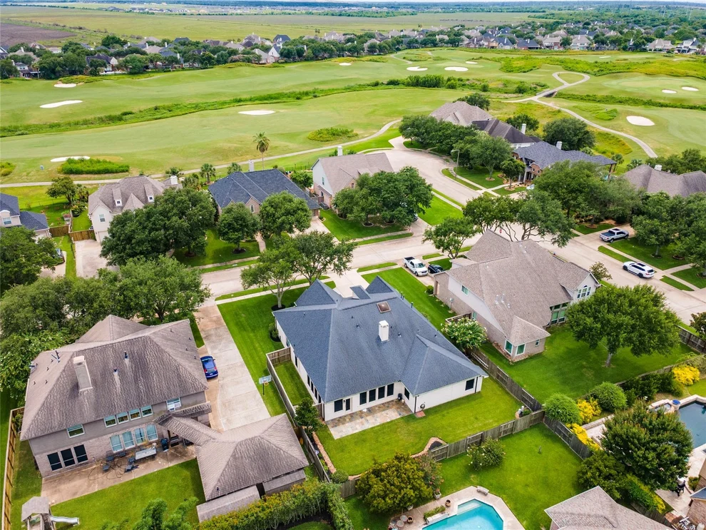 Unit for sale at 5307 Blue Cypress Lane, League City, TX 77573