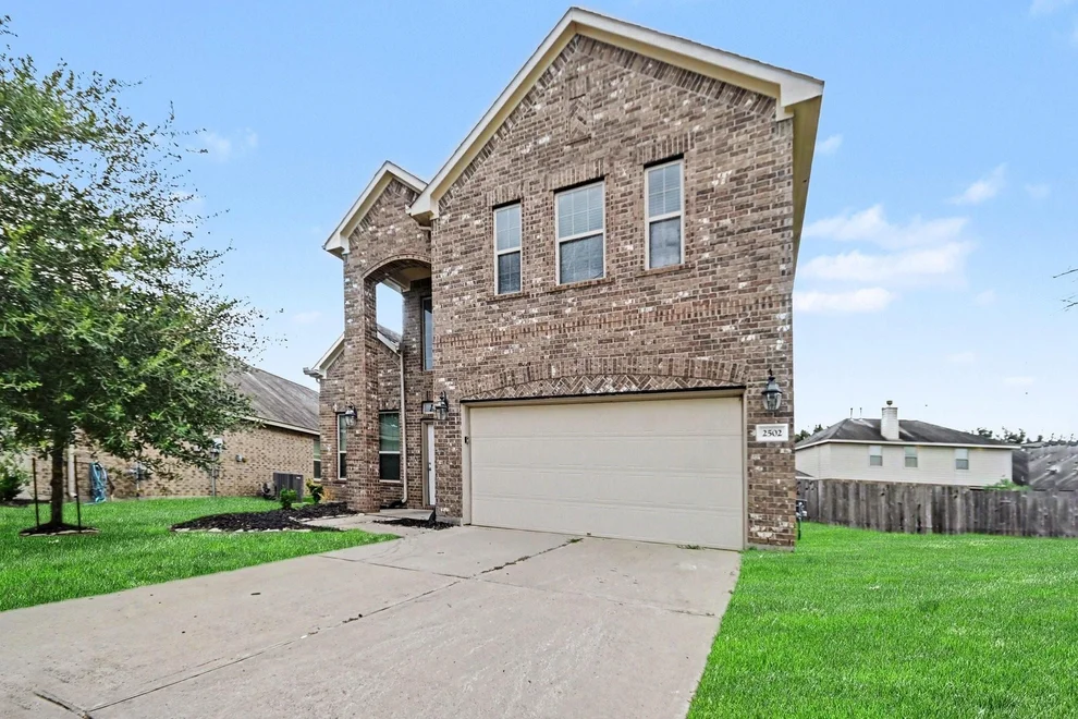 Unit for sale at 2502 Flowing Palm Lane, Fresno, TX 77545