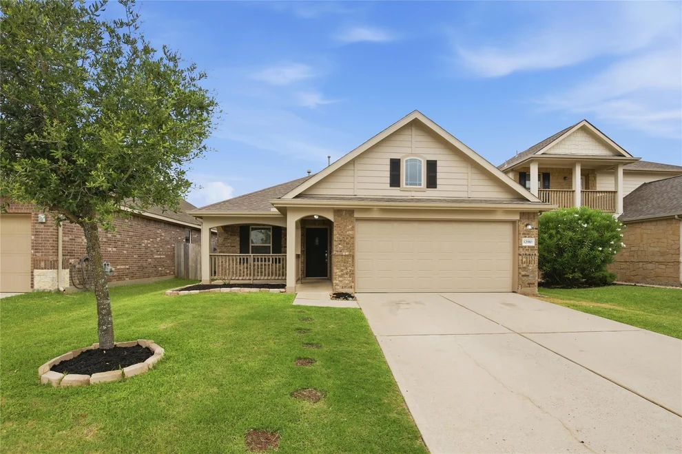 Unit for sale at 12910 Taper Reach Drive, Tomball, TX 77377