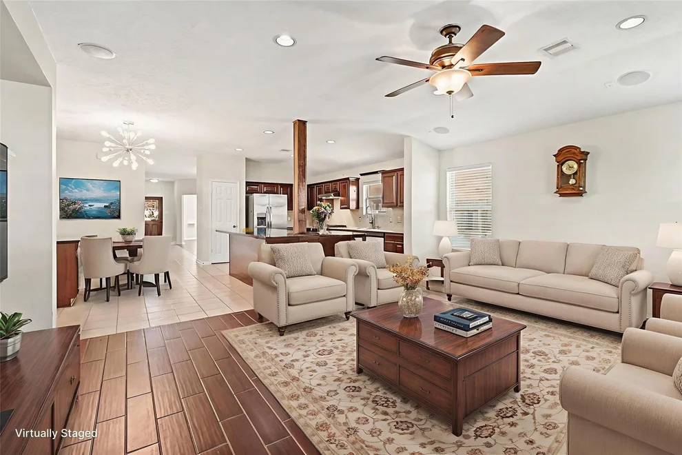 Unit for sale at 674 Fountain View Lane, League City, TX 77573
