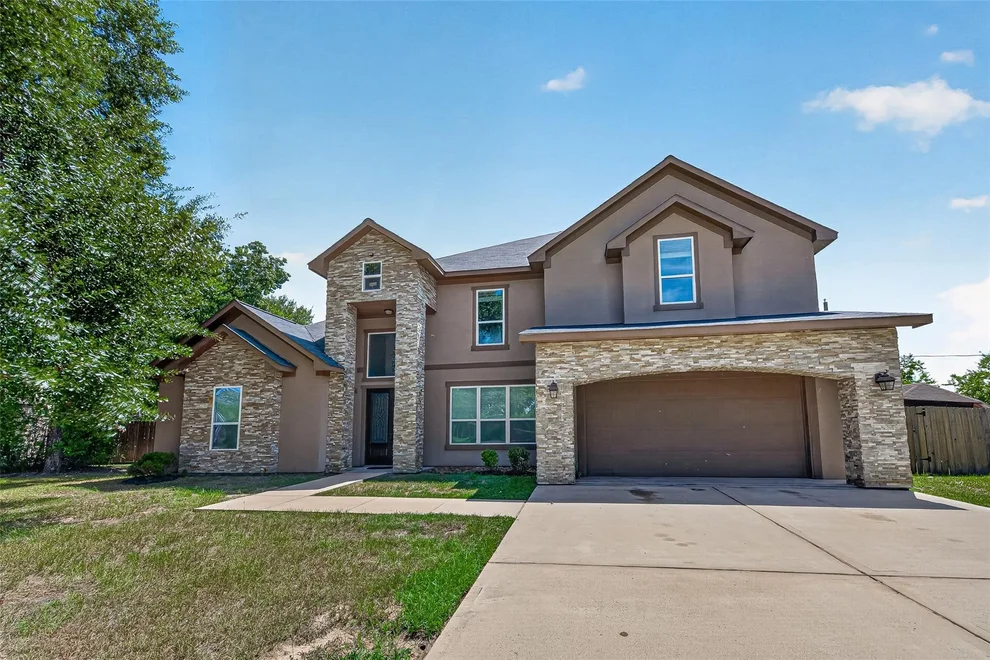 Unit for sale at 8807 Sedgemoor Drive, Tomball, TX 77375