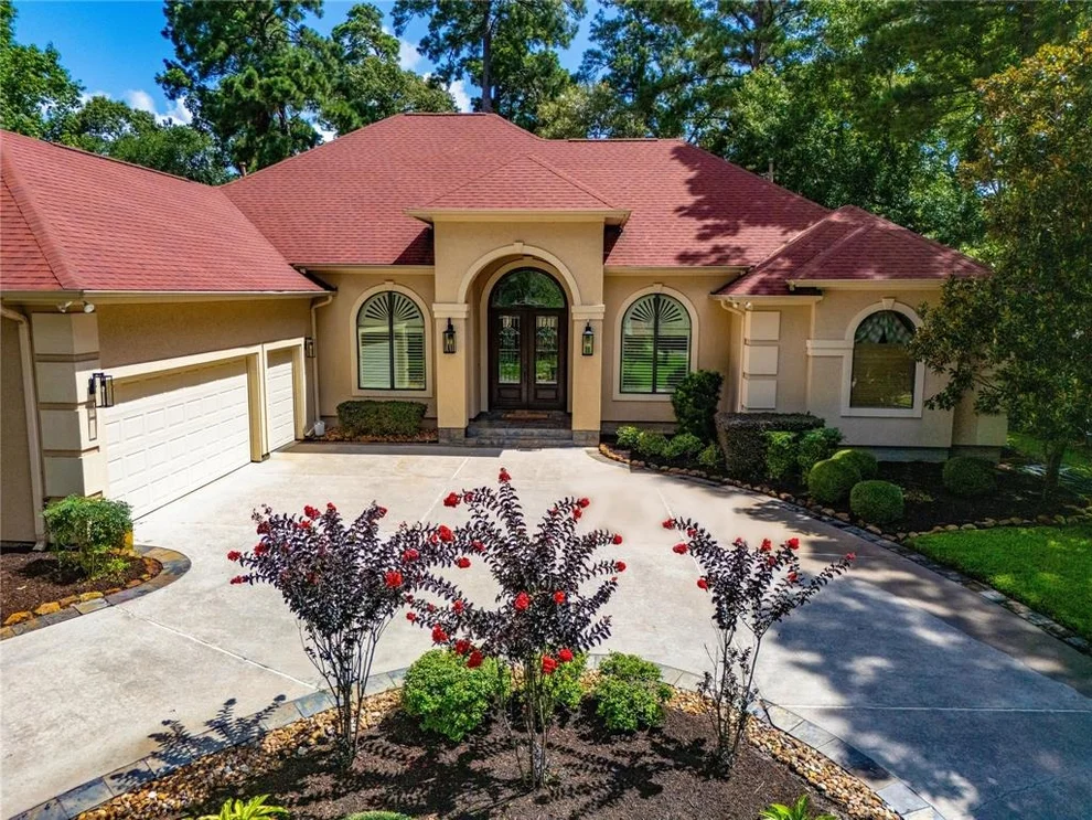 Unit for sale at 19 Marseille, Montgomery, TX 77356