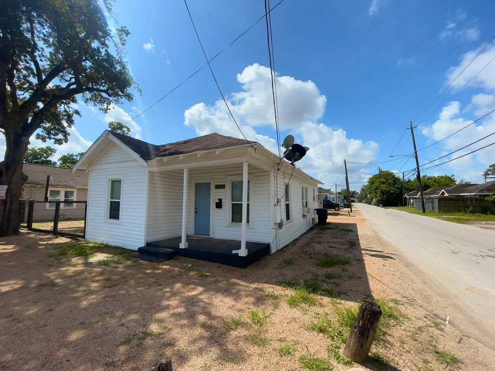 Unit for sale at 2710 Brewster Street, Houston, TX 77026