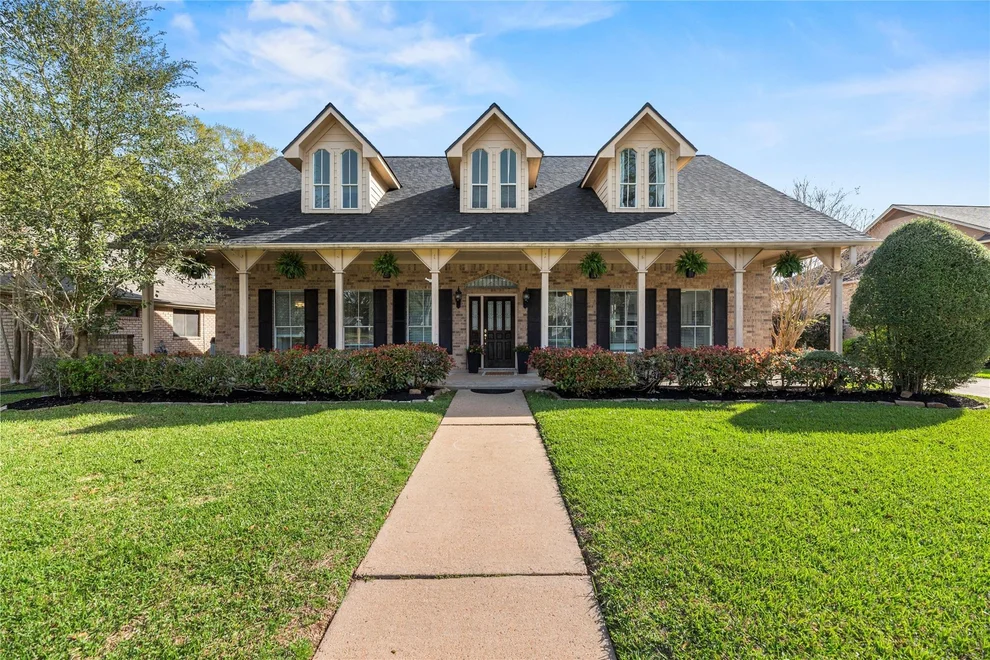 Unit for sale at 1802 Quarterpath Drive, Richmond, TX 77406
