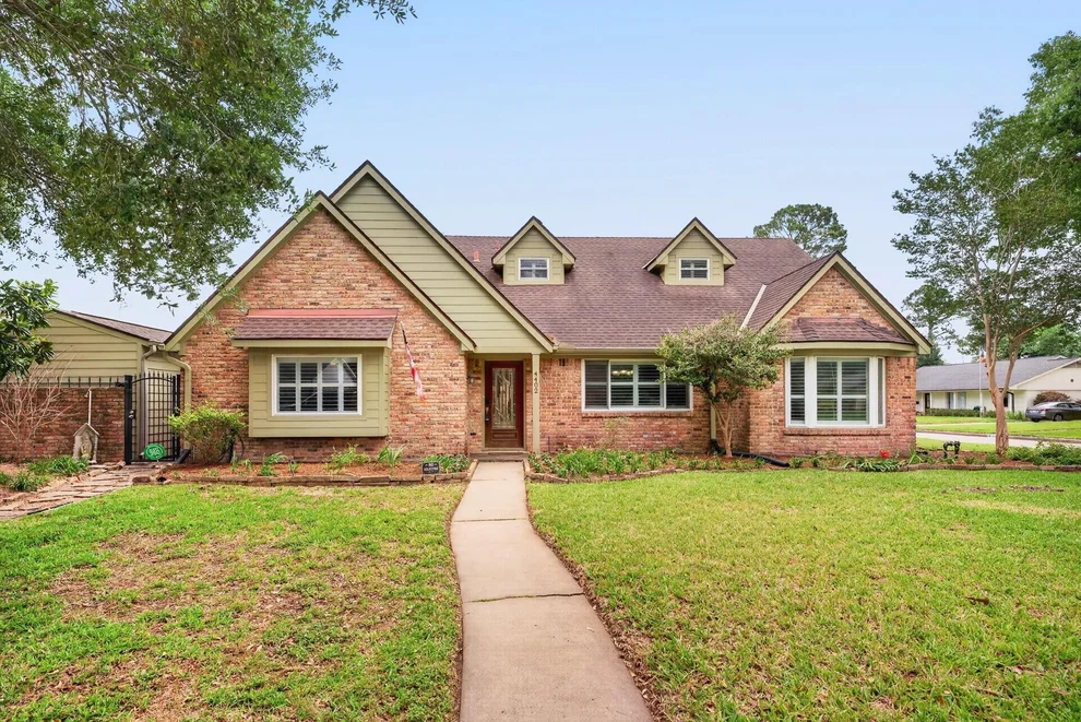 Unit for sale at 4402 Lorinda Drive, Houston, TX 77018