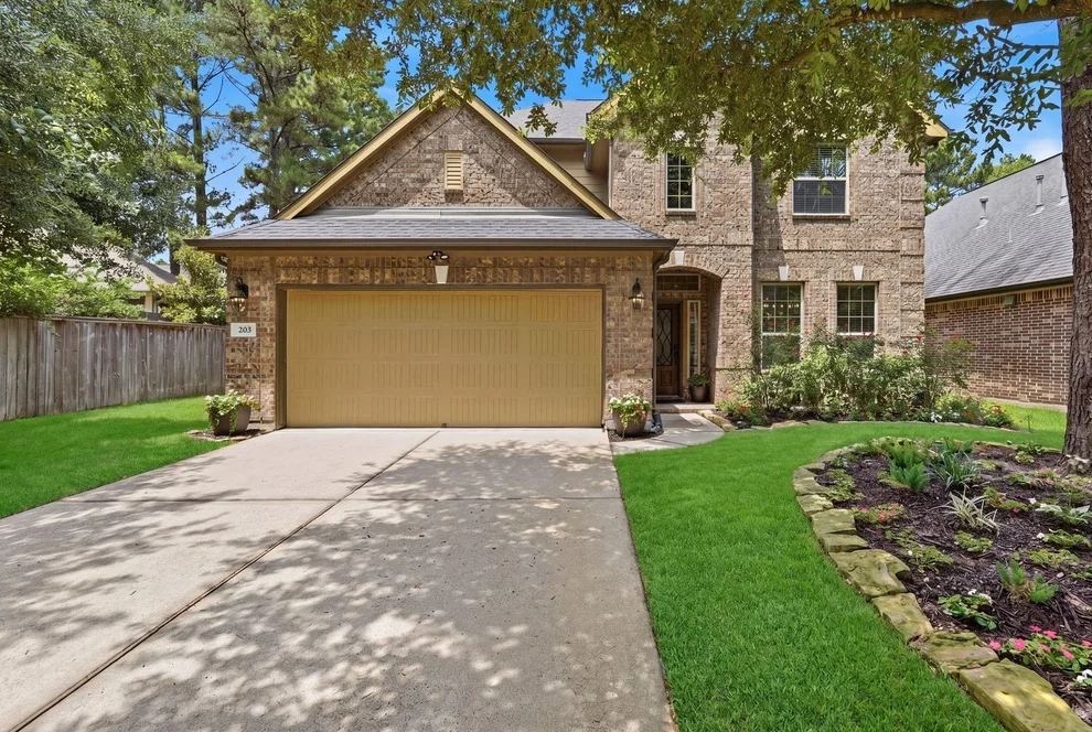Unit for sale at 203 New Harmony Trail, The Woodlands, TX 77389