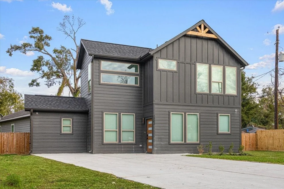 Unit for sale at 5503 Finch Street, Houston, TX 77028