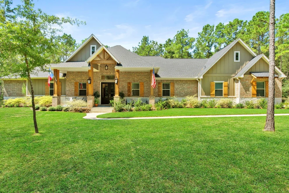Unit for sale at 146 Brahman Lane, Huntsville, TX 77340