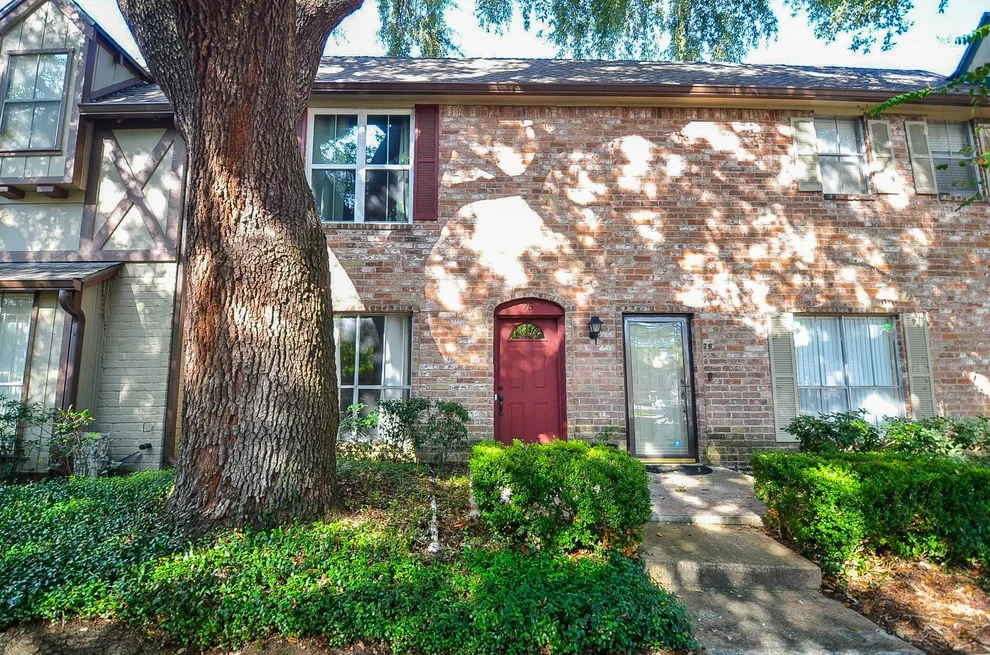 Unit for sale at 850 Threadneedle Street, Houston, TX 77079