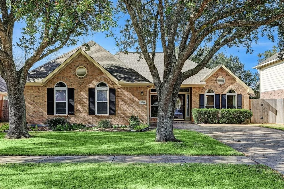 Unit for sale at 3409 Surrey Lane, Deer Park, TX 77536