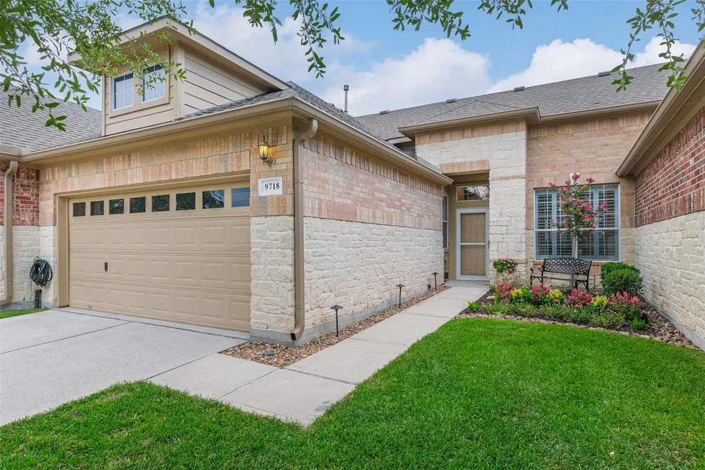 Unit for sale at 9718 Catalina Leaf Lane, Spring, TX 77379