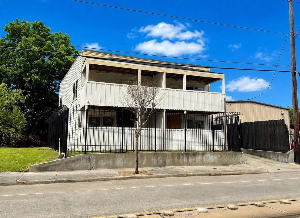 Unit for sale at 3917 Harrisburg Boulevard, Houston, TX 77003