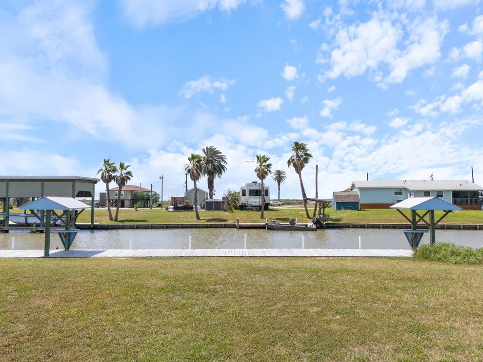Unit for sale at 35117 Gulfview, Sargent, TX 77414