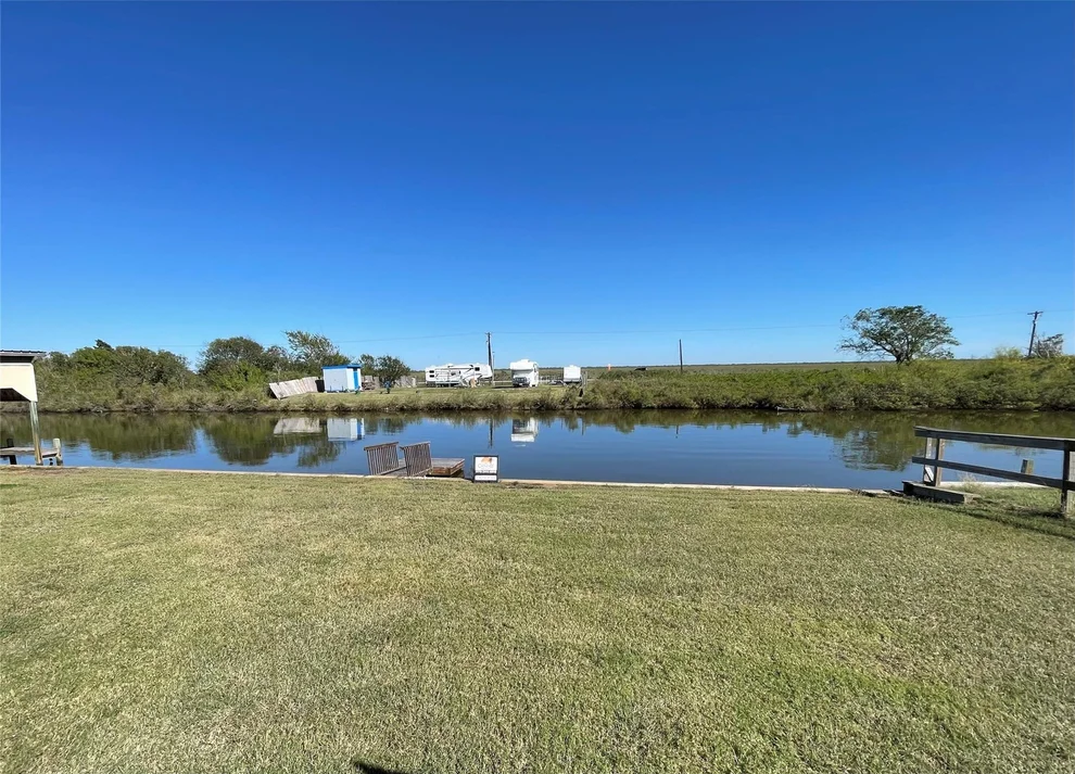 Unit for sale at 188-189 County Road 299 Heron, Sargent, TX 77414