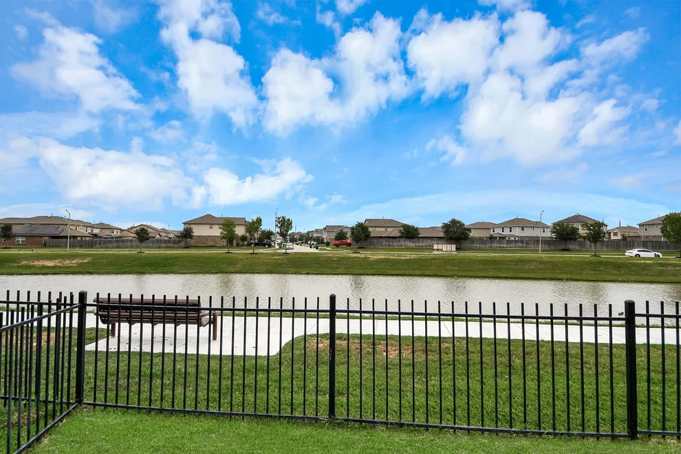 Unit for sale at 25106 Squire Knoll Street, Katy, TX 77493