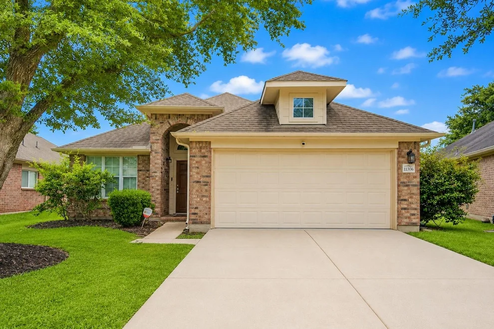 Unit for sale at 11306 Overland Trail Drive, Richmond, TX 77406