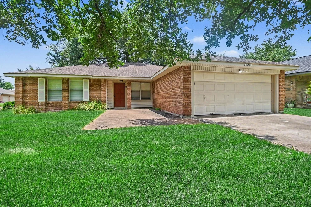 Unit for sale at 16715 Manowar Lane, Friendswood, TX 77546
