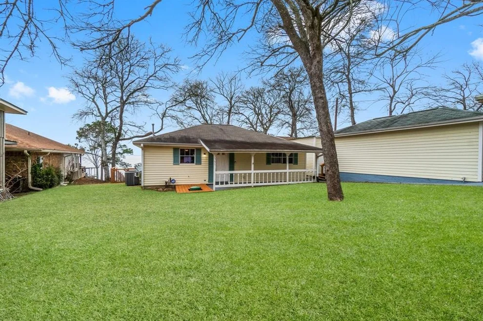 Unit for sale at 361 Southwood Shores Drive, Coldspring, TX 77331