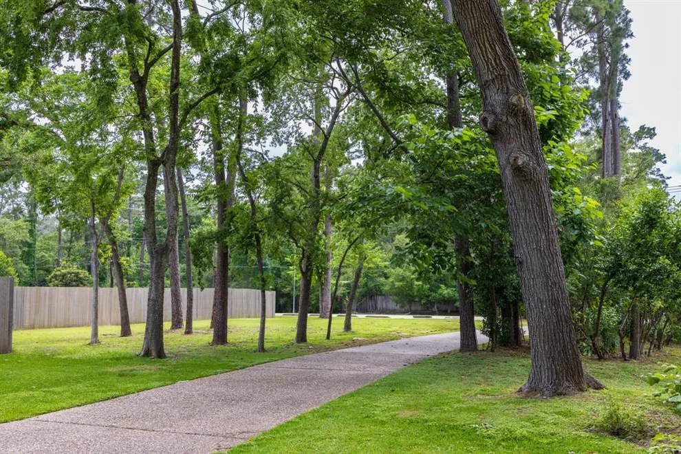 Unit for sale at 450 Tallowood Road, Houston, TX 77024