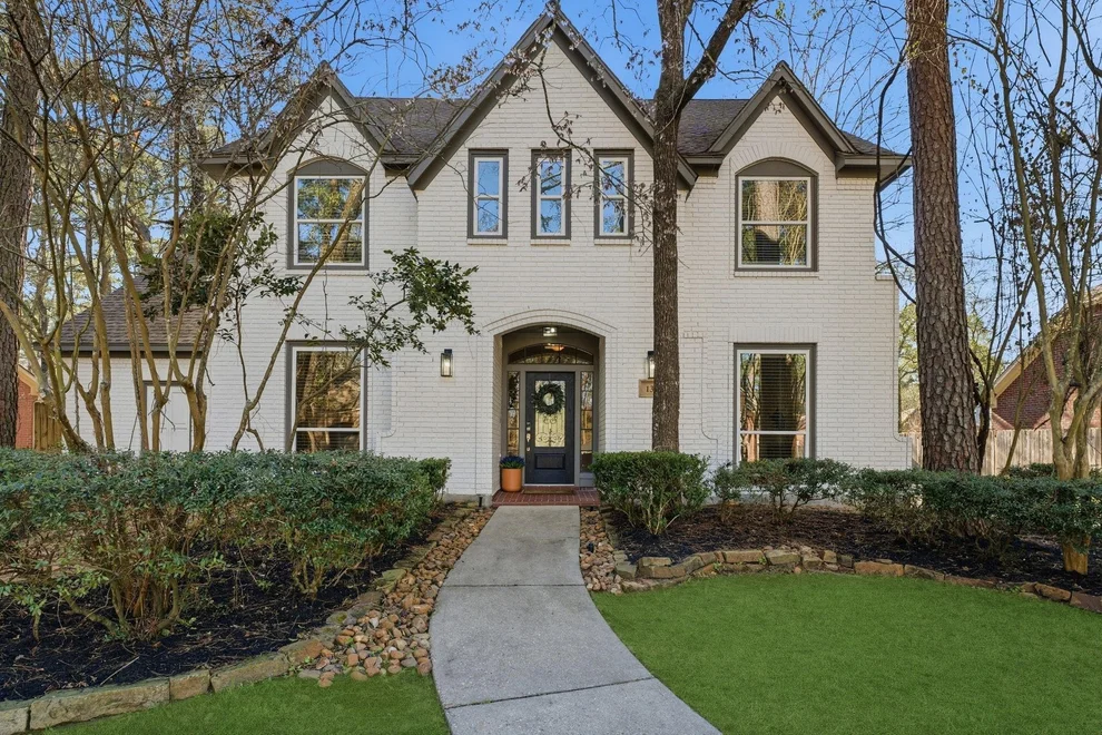Unit for sale at 134 Quiet Oak Circle, The Woodlands, TX 77381