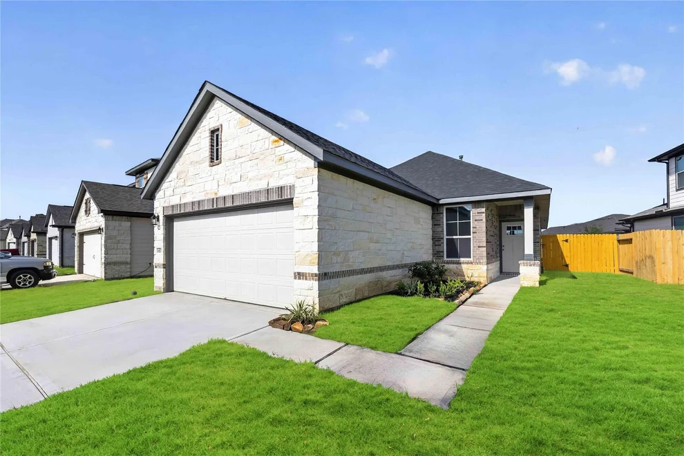 Unit for sale at 16836 Needlepoint Drive, Conroe, TX 77302