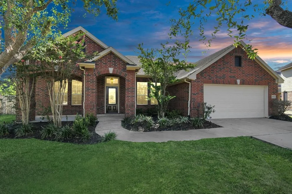 Unit for sale at 8931 Henrico Lane, Rosenberg, TX 77469