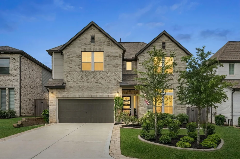 Unit for sale at 401 Coppice Creek Lane, Montgomery, TX 77316