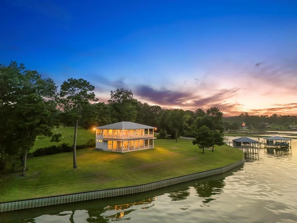 Unit for sale at 31 Creekwood Bend Court, Coldspring, TX 77331