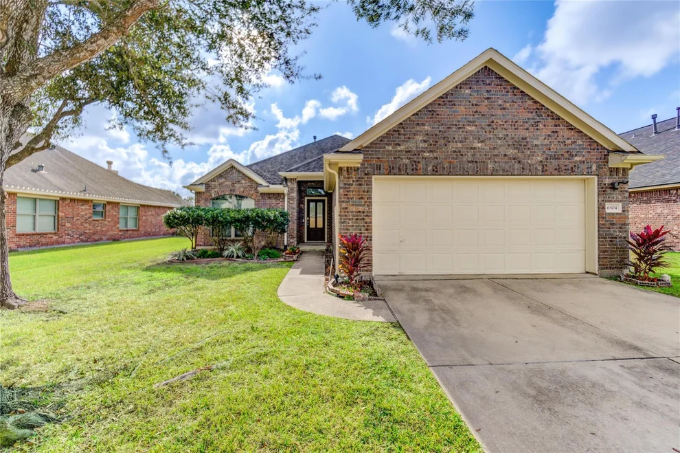 Unit for sale at 6504 Patridge Drive, Pearland, TX 77584