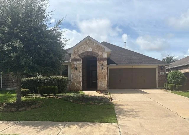Unit for sale at 3422 Bay Drive, Rosharon, TX 77583